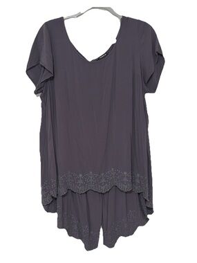 Torrid High-Low Floral Embroidered Top